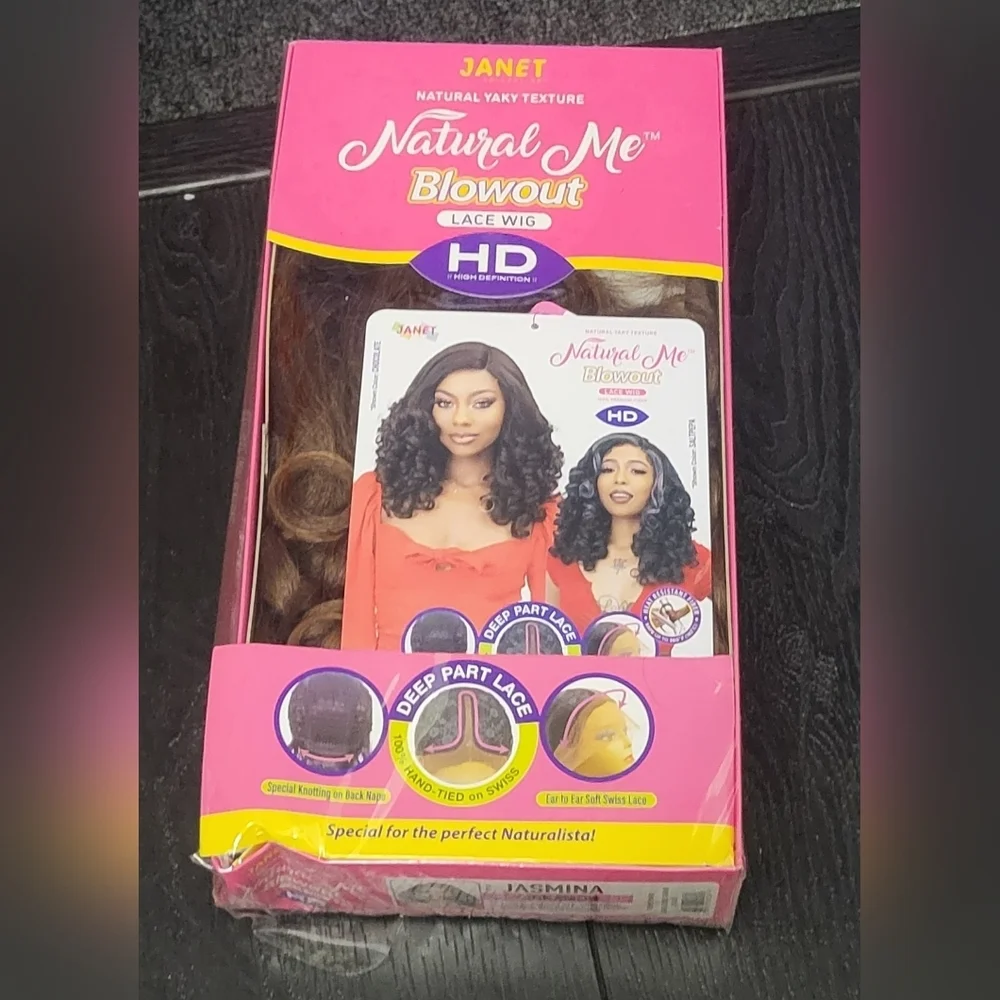 Janet Collection Natural Me HD Lace Wig Blowout Deep Part Lace Jasmina(Cinnamon)